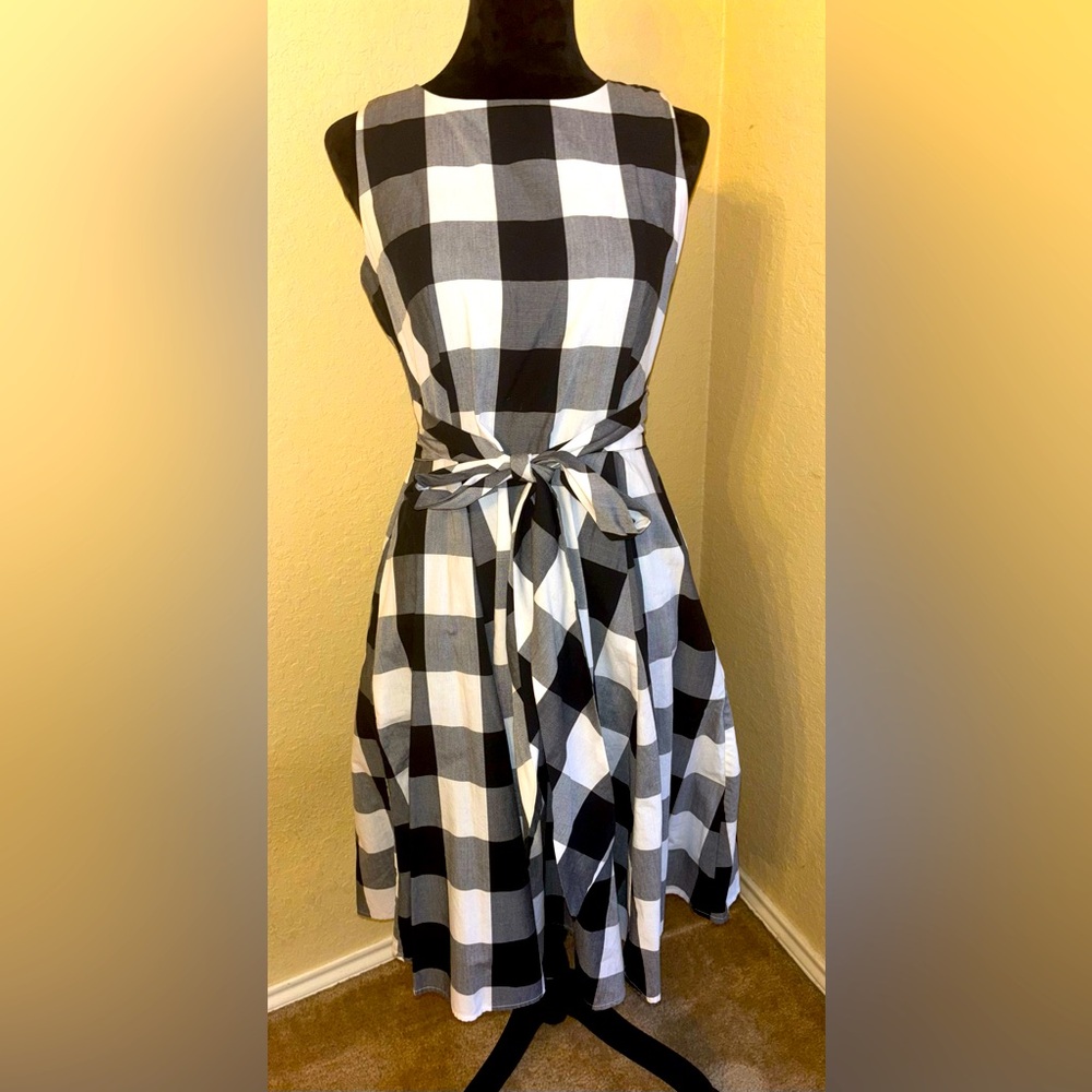 Calvin Klein Black & White Plaid Fit and Flare Dress Size 4
